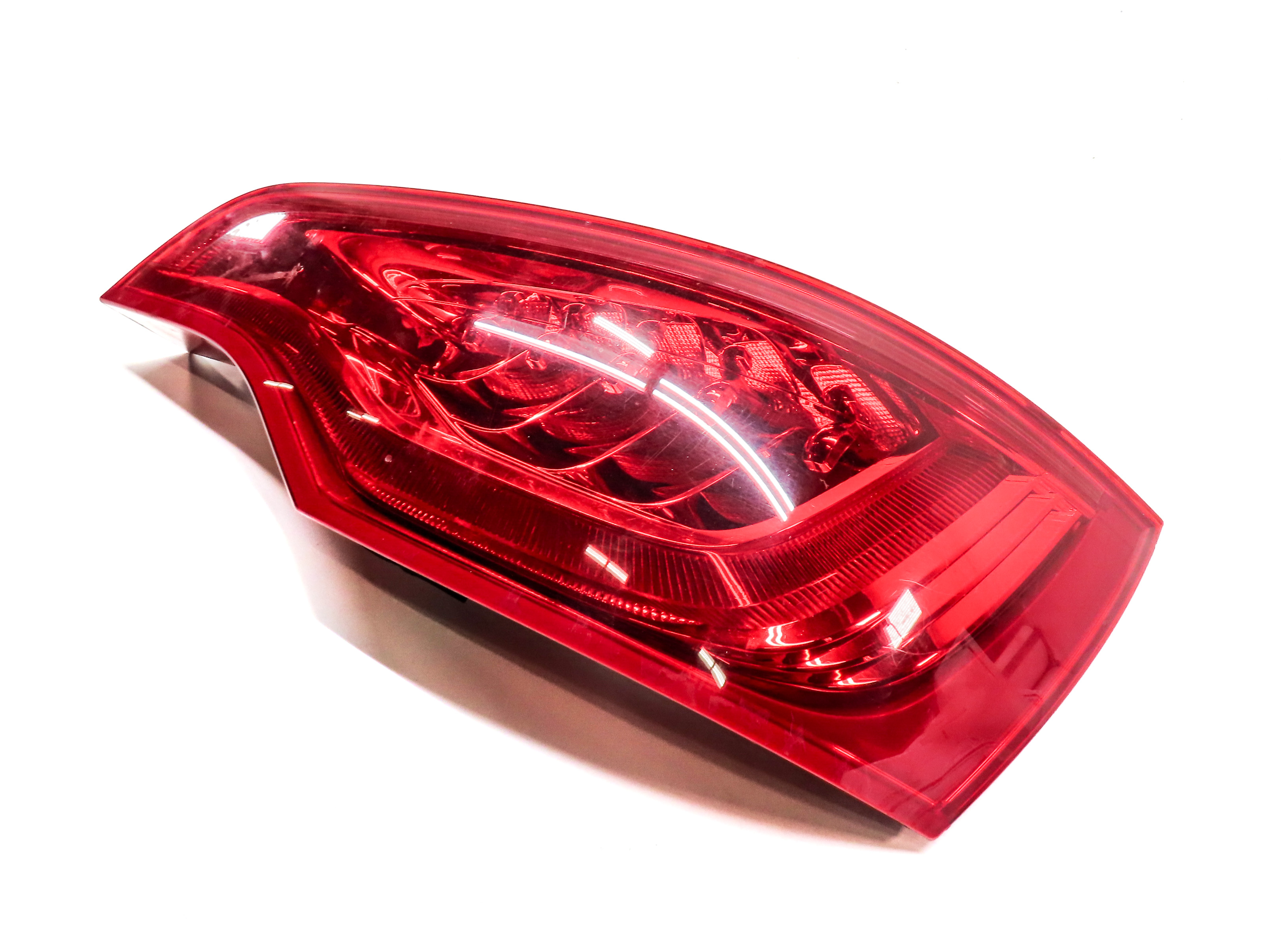 2010-2015 AUDI Q7 (4L) REAR RIGHT PASSENGER TAILLIGHT BRAKE LIGHT LAMP (LED) — exact item pictured